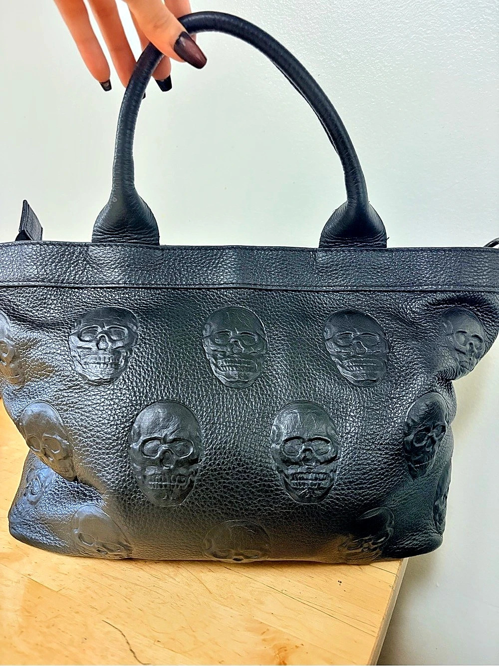 IOpelle black leather skull tote crossbody